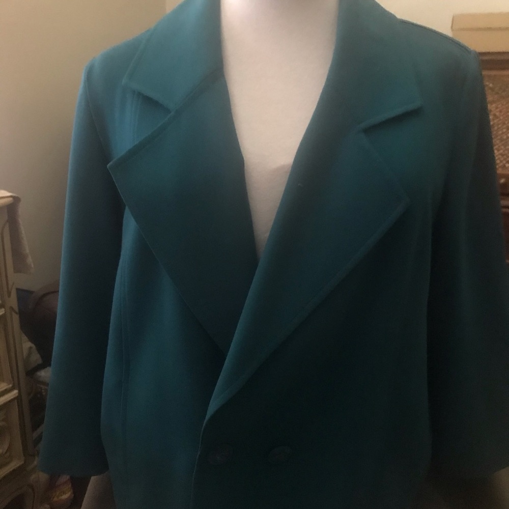 Green jacket - Picture 2 of 3